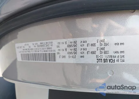 2017 Chrysler Pacifica Limited from USA, damaged, VIN 2C4RC1GGXHR643352